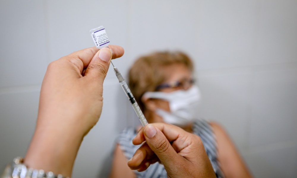 Saiba como será a vacinação para as três doses contra Covid-19 em Camaçari nesta segunda-feira