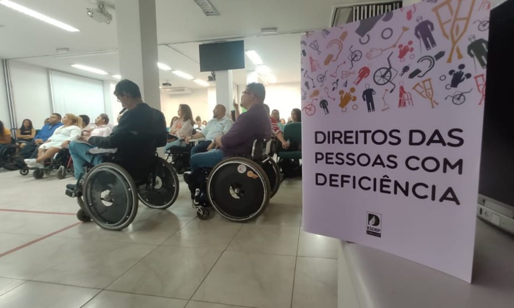Cartilha da Defensoria sobre direitos da pessoa com deficiência ganha versão em braile
