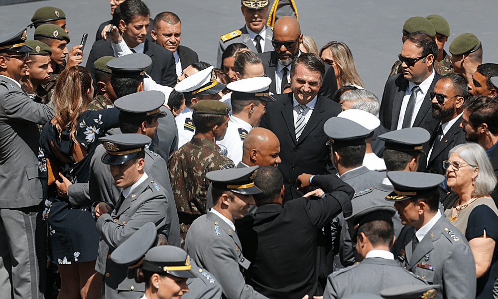 Pesquisa revela que 30% dos PMs pretendem participar de atos pró-Bolsonaro