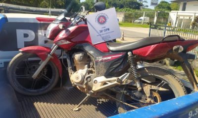 Homem é preso com moto roubada no bairro Boa Vista em Dias d'Ávila