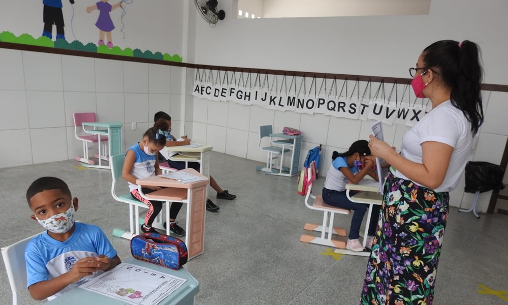 Prefeitura de Mata de São João convoca professores aprovados em Reda