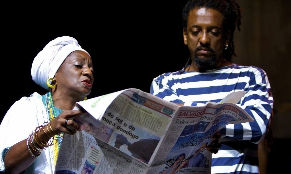 Bando de Teatro Olodum apresenta stand-up 'Bando Politicamente Incorreto?' na internet