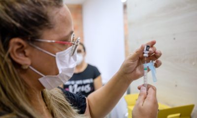 Vacinação contra Covid-19 continua hoje em Camaçari; saiba os locais de atendimento