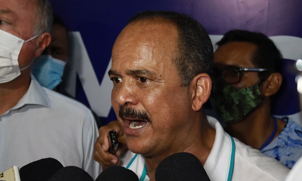 Elinaldo descarta filiação ao MDB e candidatura a vice-governador da Bahia
