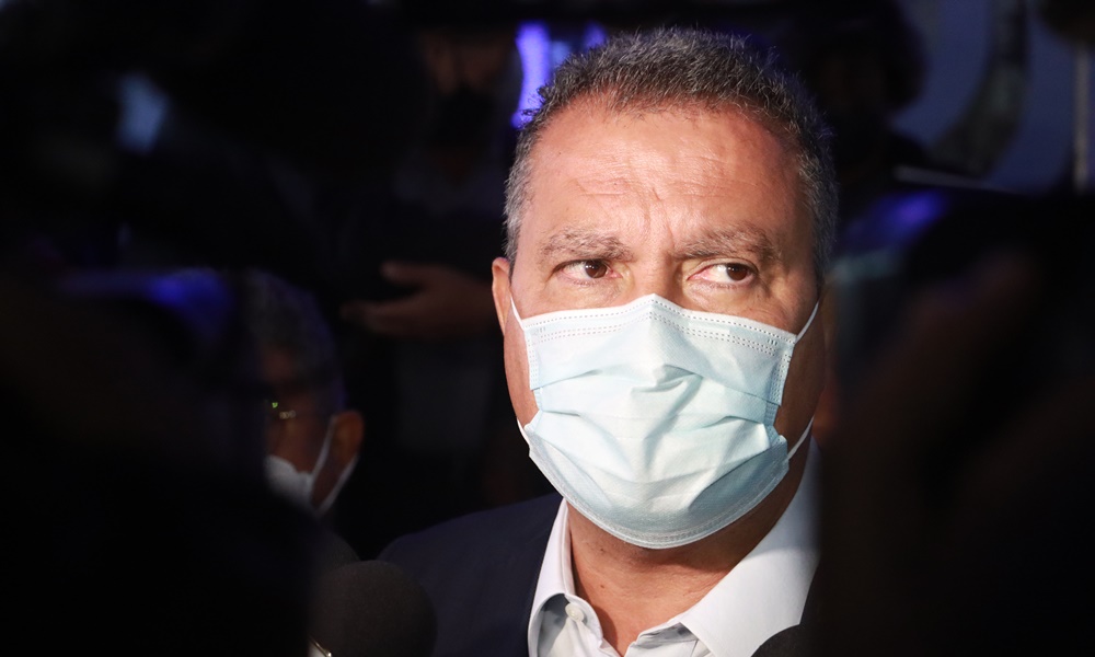 Rui Costa desobriga uso de máscara em locais abertos em toda a Bahia