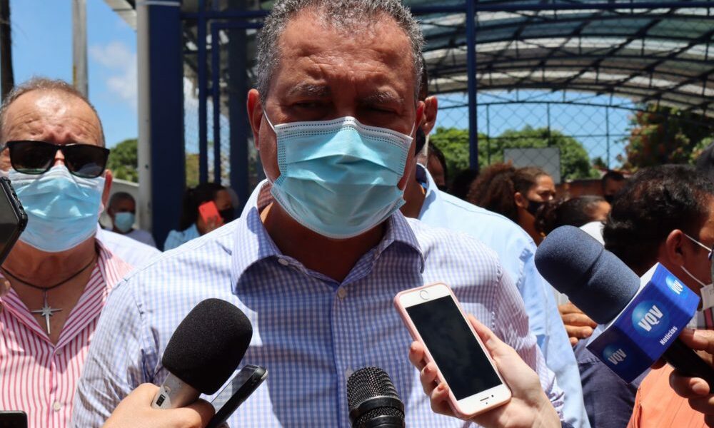 Governo da Bahia pode liberar uso de máscara em locais fechados, sinaliza Rui Costa