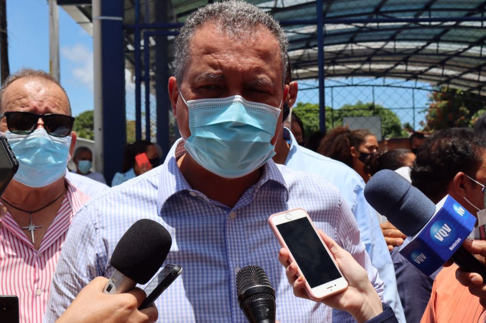 Governo da Bahia pode liberar uso de máscara em locais fechados, sinaliza Rui Costa