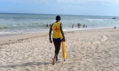 Feriado prolongado resultou em 58 ocorrências nas praias da capital baiana, segundo Salvamar