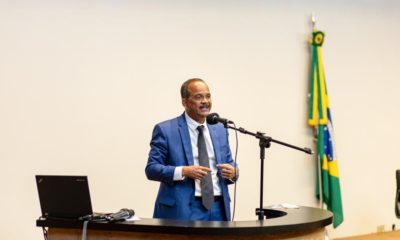 Em Brasília, Elinaldo comemora aprovação da PEC 23