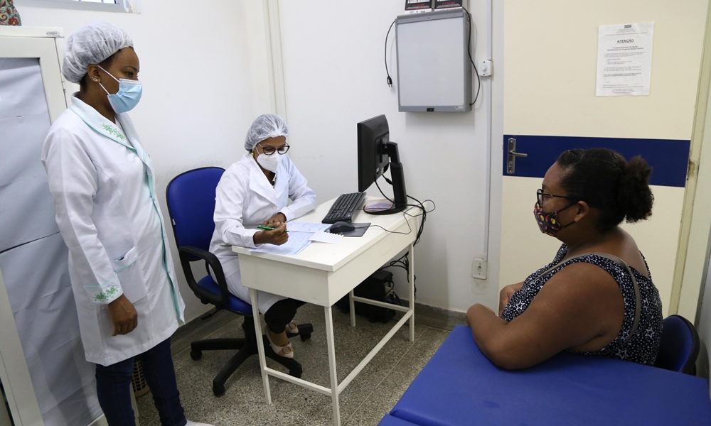 Beneficiários do Auxílio Brasil têm até hoje para realizar acompanhento nos postos de saúde