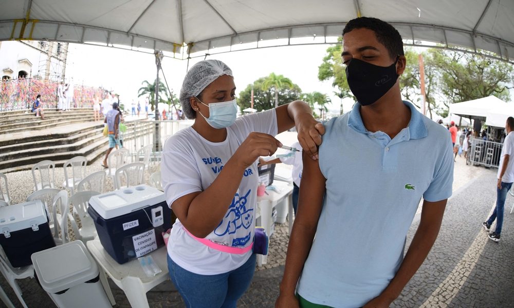 Salvador realiza neste sábado Super Vacinação contra Covid-19; confira programação