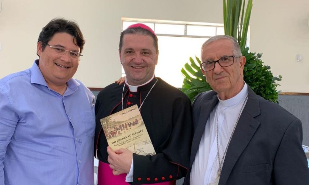 Em Minas Gerais, Tagner participa de Ordenação Episcopal do Monsenhor Dirceu Medeiros, novo bispo de Camaçari