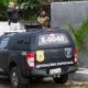 Polícia cumpre mandado por latrocínio contra suspeito de integrar milícia em Camaçari