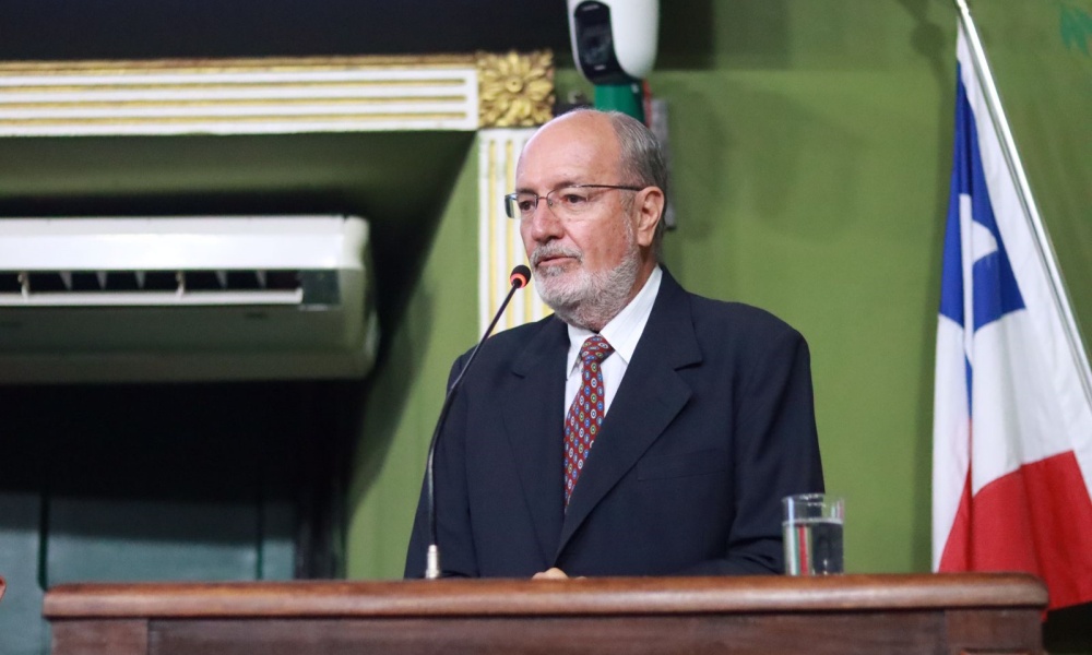 Em sessão solene na Câmara de Salvador, Júnior Borges recebe título de cidadão soteropolitano