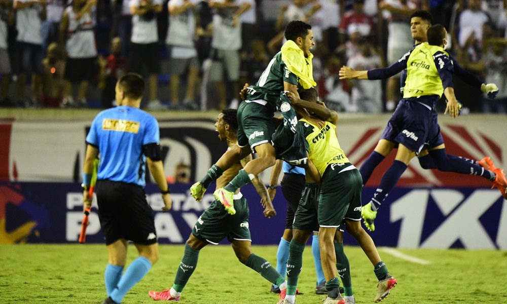 Palmeiras goleia e se torna o novo campeão da Copinha