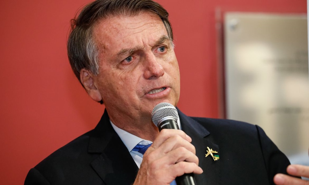 Bolsonaro irá prestar depoimento na Polícia Federal sobre kits de joias