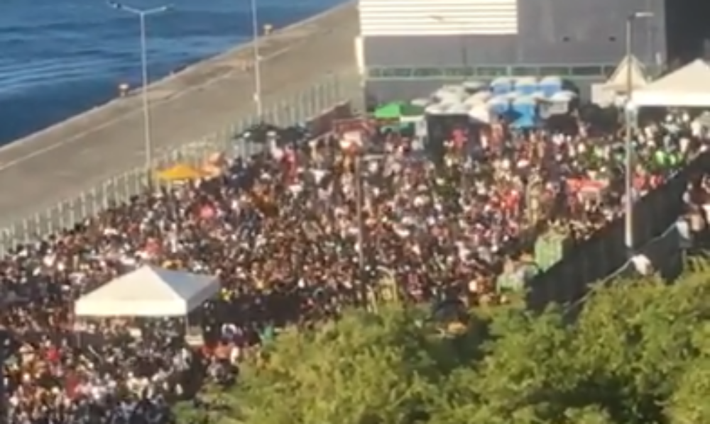 Com aumento de casos de Covid-19, evento registra aglomeração em Salvador; veja vídeo