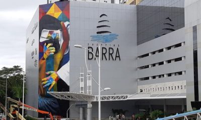 Veículo de carga com aparelhos celulares é roubado no Shopping Barra