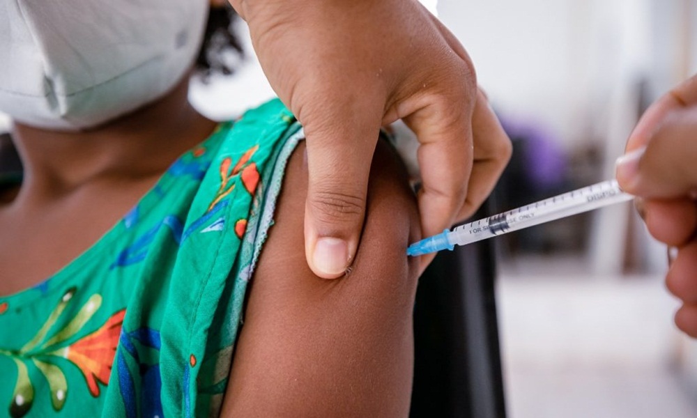 Vacinação contra Covid-19 avança para crianças de 11 anos sem comorbidades