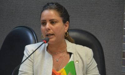 Mirela Macedo deixa base do governo na Alba
