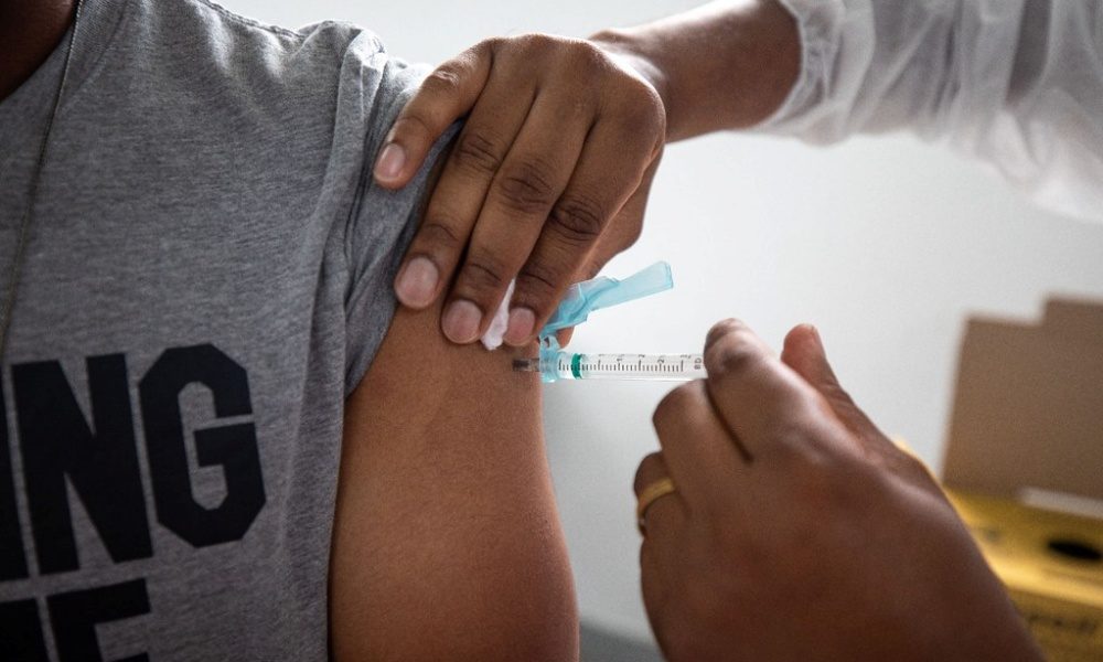 Confira os locais de vacinação contra Covid-19 em Camaçari nesta quarta-feira