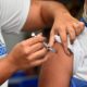 Covid-19: Salvador vacina hoje pessoas de qualquer município baiano