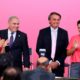 Bolsonaro assina decreto para distribuição gratuita de absorventes