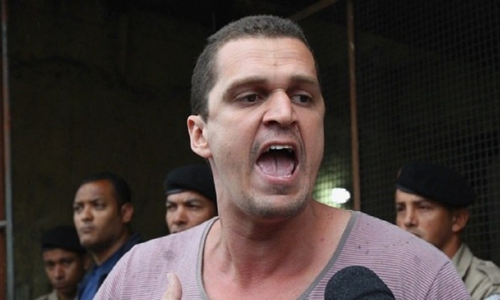 Acusado de atentado à sede da Porta dos Fundos é extraditado da Rússia para o Brasil