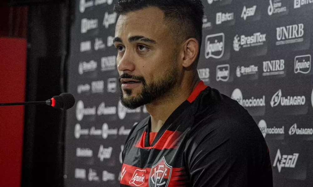 Brasileirão: Guilherme Lazaroni não participa do treino e pode desfalcar o Vitória na estreia da Série C