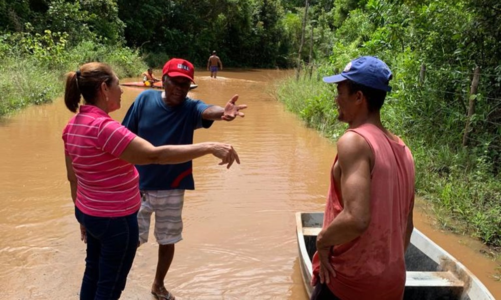 Secretarias visitam comunidade ribeirinha de Capivara após transtornos causados pelas chuvas