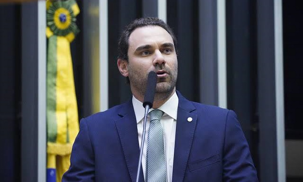 Adolfo Viana descarta ocupar vice em chapa e crava pré-candidatura a deputado federal