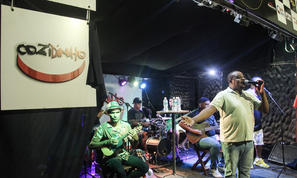 Música boa e comida de qualidade marcam Segunda do Samba em Camaçari