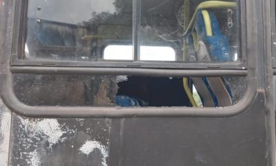 Ônibus escolares são alvos de vandalismo em Camaçari