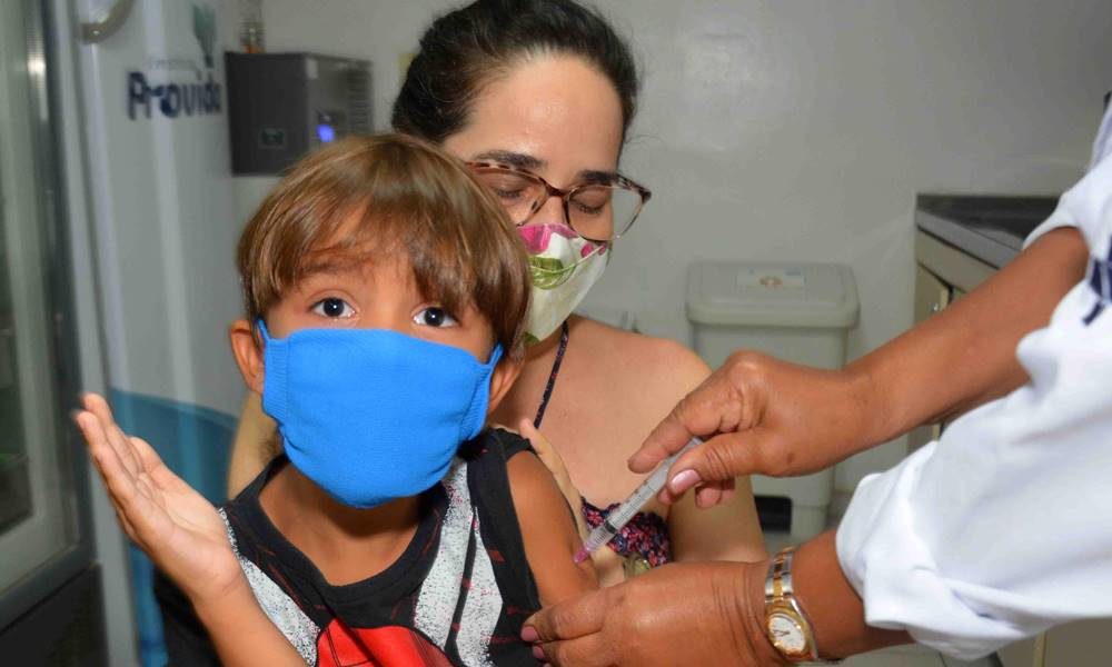 Salvador registra baixa adesão da imunização contra gripe e sarampo