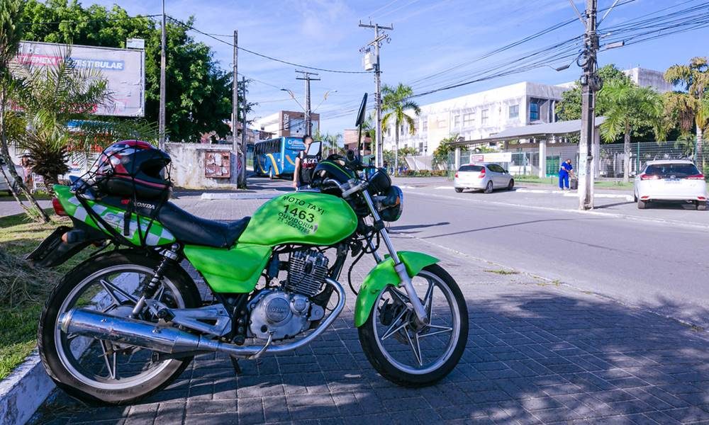 Prazo para renovação de alvará dos mototaxistas de Camaçari segue até julho