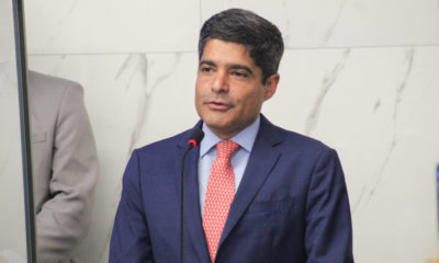 Por dois votos, Câmara de Dias d’Ávila reprova concessão de título de cidadão a ACM Neto