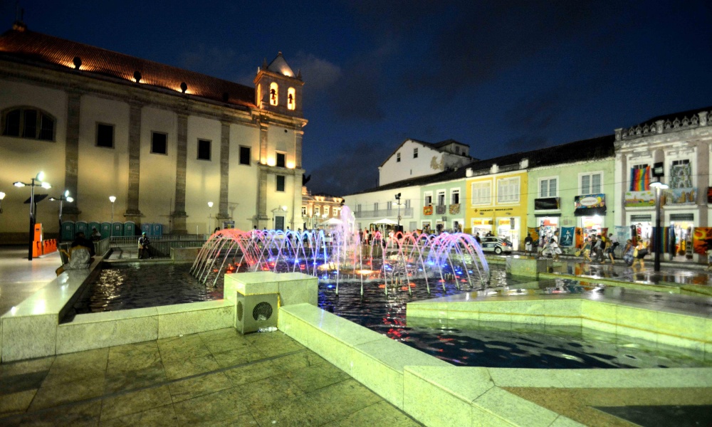 Monumentos de Salvador recebem iluminação especial nesta terça-feira