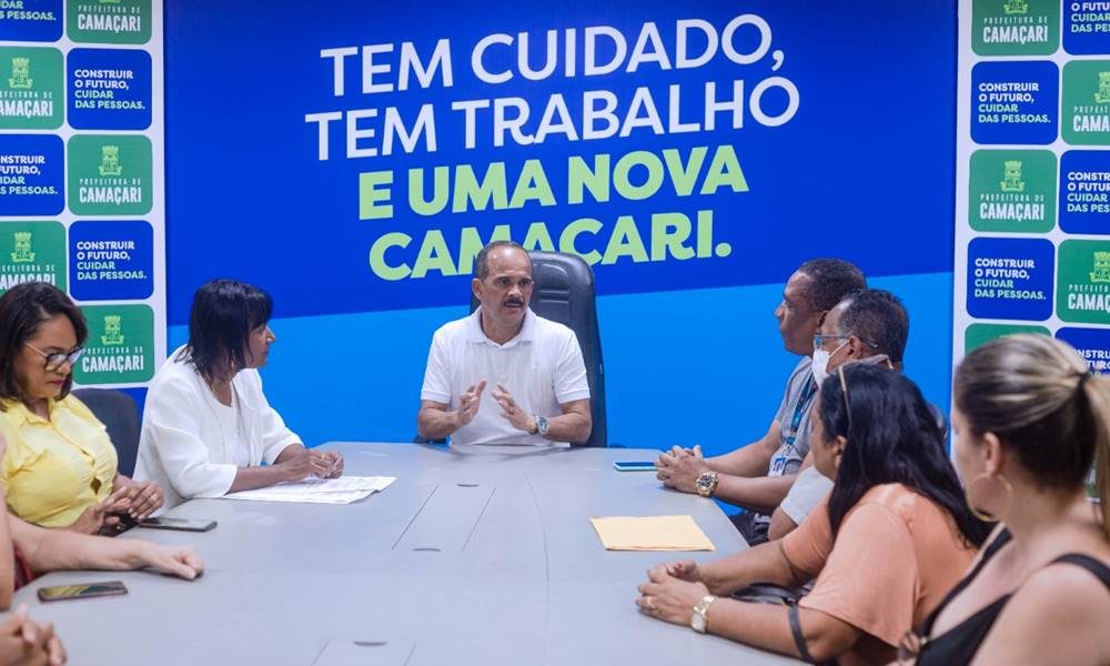 Elinaldo anuncia isenção de taxas para permissionários da Feira