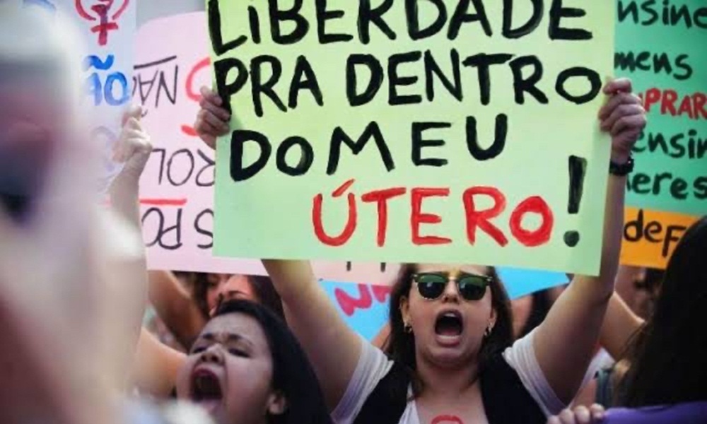 Brasil, o país que odeia mulheres, por Laiana França