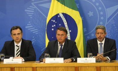 Combustível: Bolsonaro propõe ressarcir estados em troca de ICMS zero