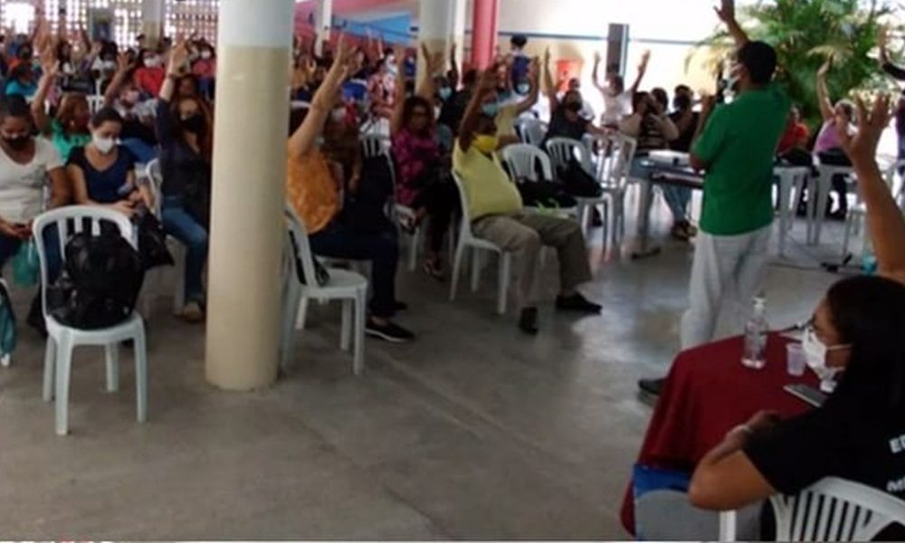Professores da rede municipal de Dias d’Ávila realizam paralisação na próxima semana