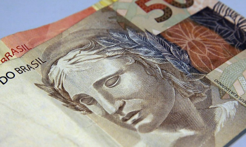 Bolsa Família terá pagamento extra de R$ 150 por criança de até 6 anos