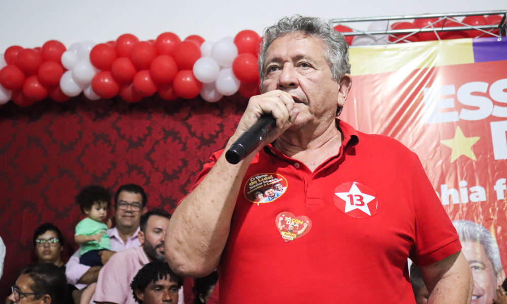 Eleições: Júnior Muniz e Ivoneide Caetano lotam Associação de Moradores da Gleba B