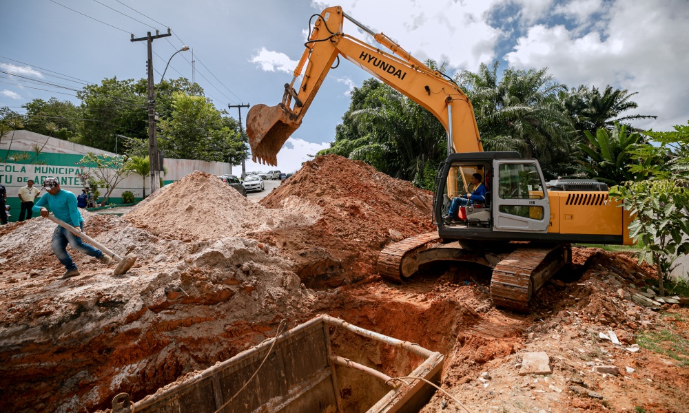 Catu de Abrantes: Rua do Espírito Santo é interditada devido à obra no sistema de drenagem