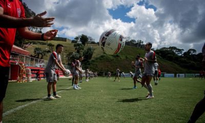 Vitória finaliza preparação para confronto contra o Brasil de Pelotas