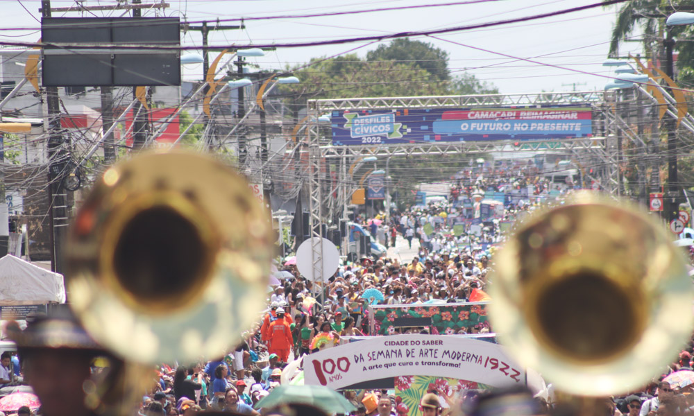 Camaçari 264 anos: sem pandemia, desfile leva brilho e alegria para avenida