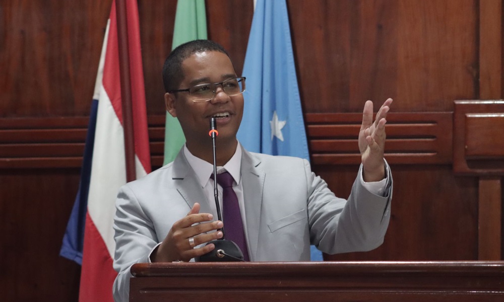“Elegi o meu candidato a presidente da Câmara”, afirma Renato Henrique ao consolidar força política no Poder Legislativo