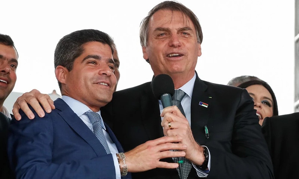 "Se ACM Neto vier conversar comigo, estou à disposição", declara Jair Bolsonaro