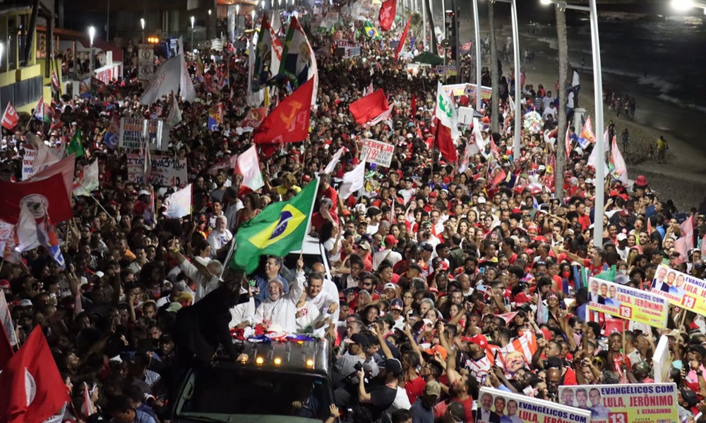 “Essa sociedade não pode ser governada por um genocida”, crava Lula