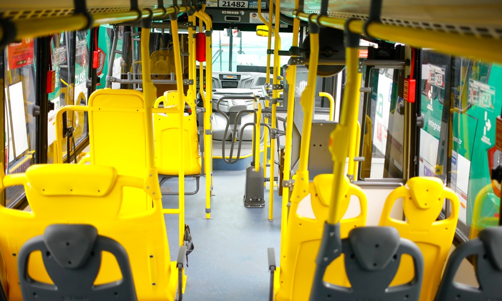 Novos micro-ônibus climatizados começam a rodar em Salvador